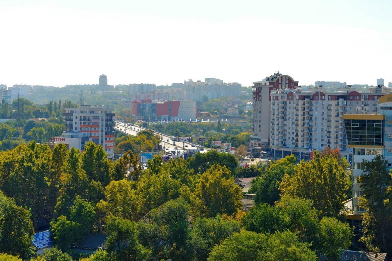 Уютная квартира в самом центре. Кишинів Екстер'єр фото